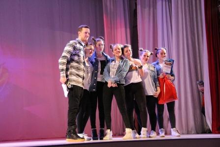 6 апреля, в Центре культуры и досуга «Сероглазка» состоялась церемония награждения победителей и призёров фестиваля-конкурса альтернативного искусства и молодёжных субкультур «Андеграунд».