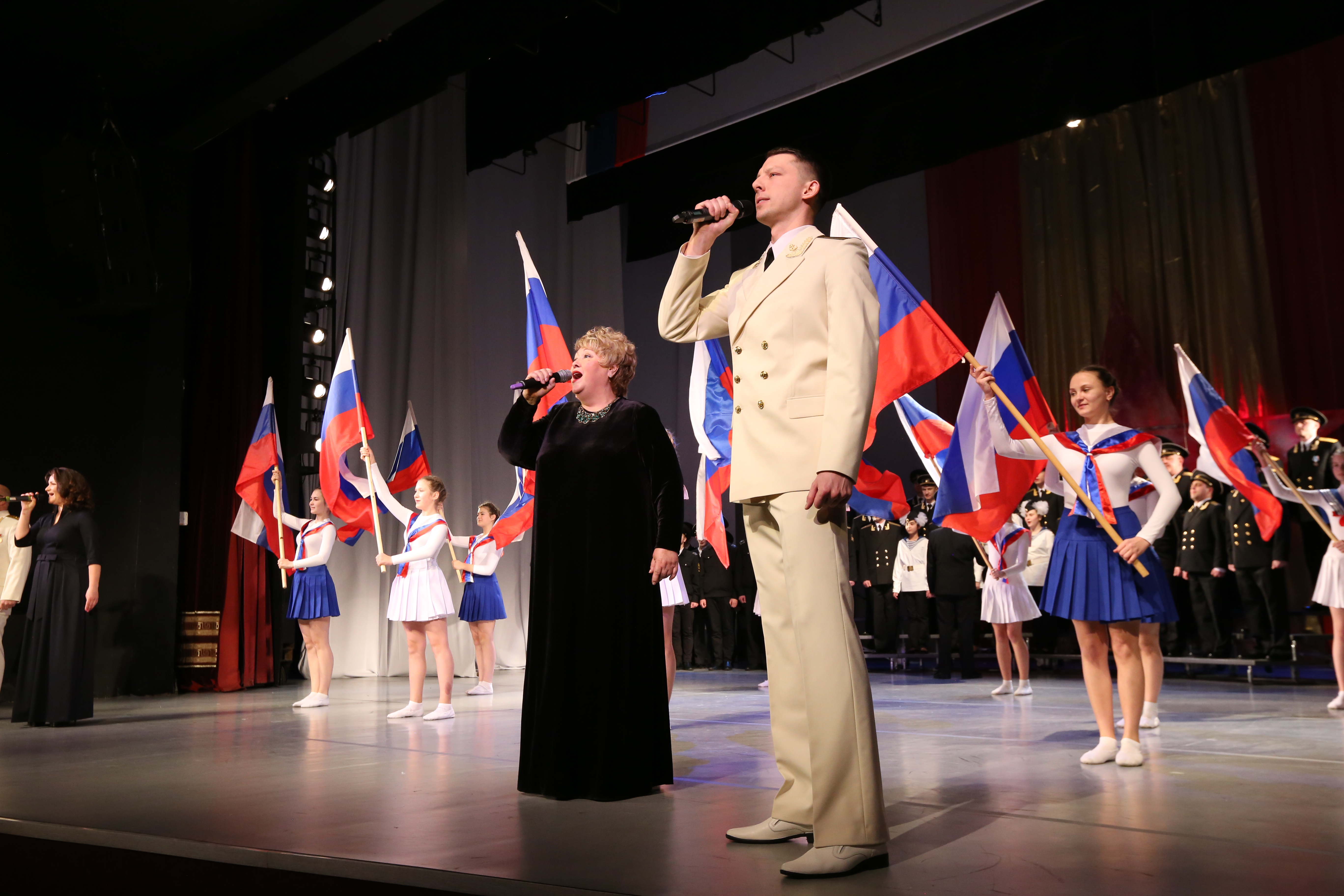 Торжественный приём, посвященный Дню защитника Отечества, прошел в Камчатском театре драмы и комедии.