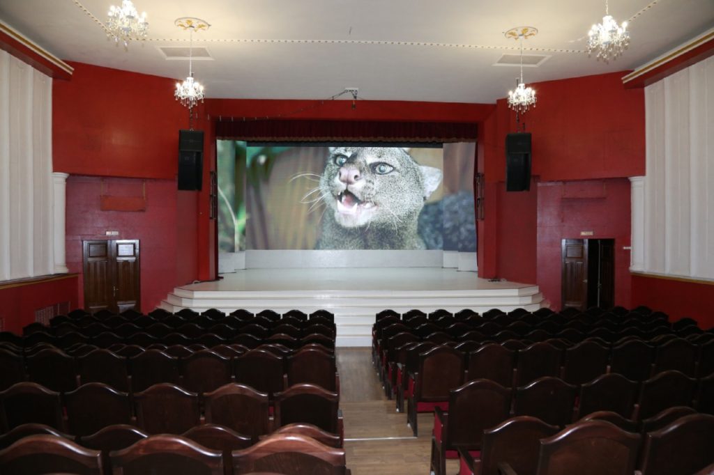 Первый на Камчатке светодиодный экран высокого уровня разрешения установлен в Центре культуры и досуга «Сероглазка»