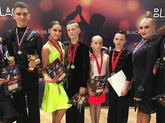 Камчатский Край на Российском турнире представил танцевальный спортивный клуб - «Гейзер»